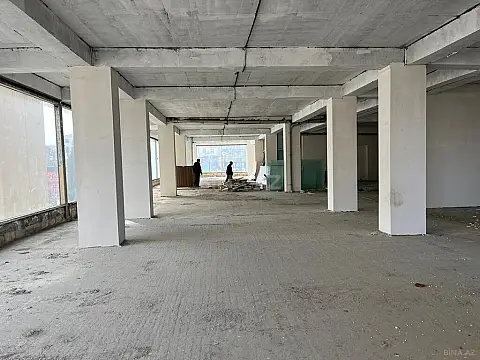Satılır obyekt 810 m²