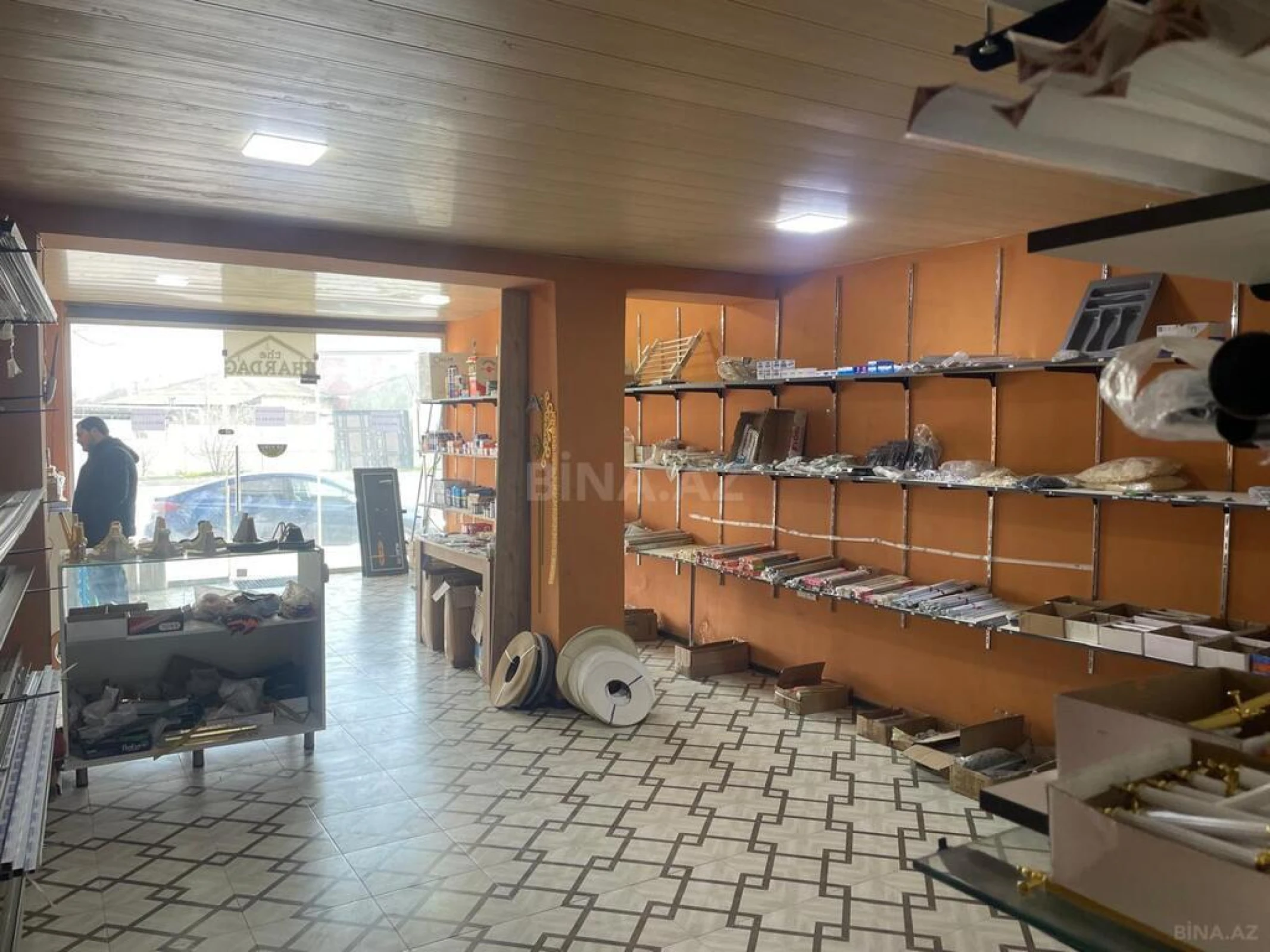 Kirayə verilir obyekt 125 m²