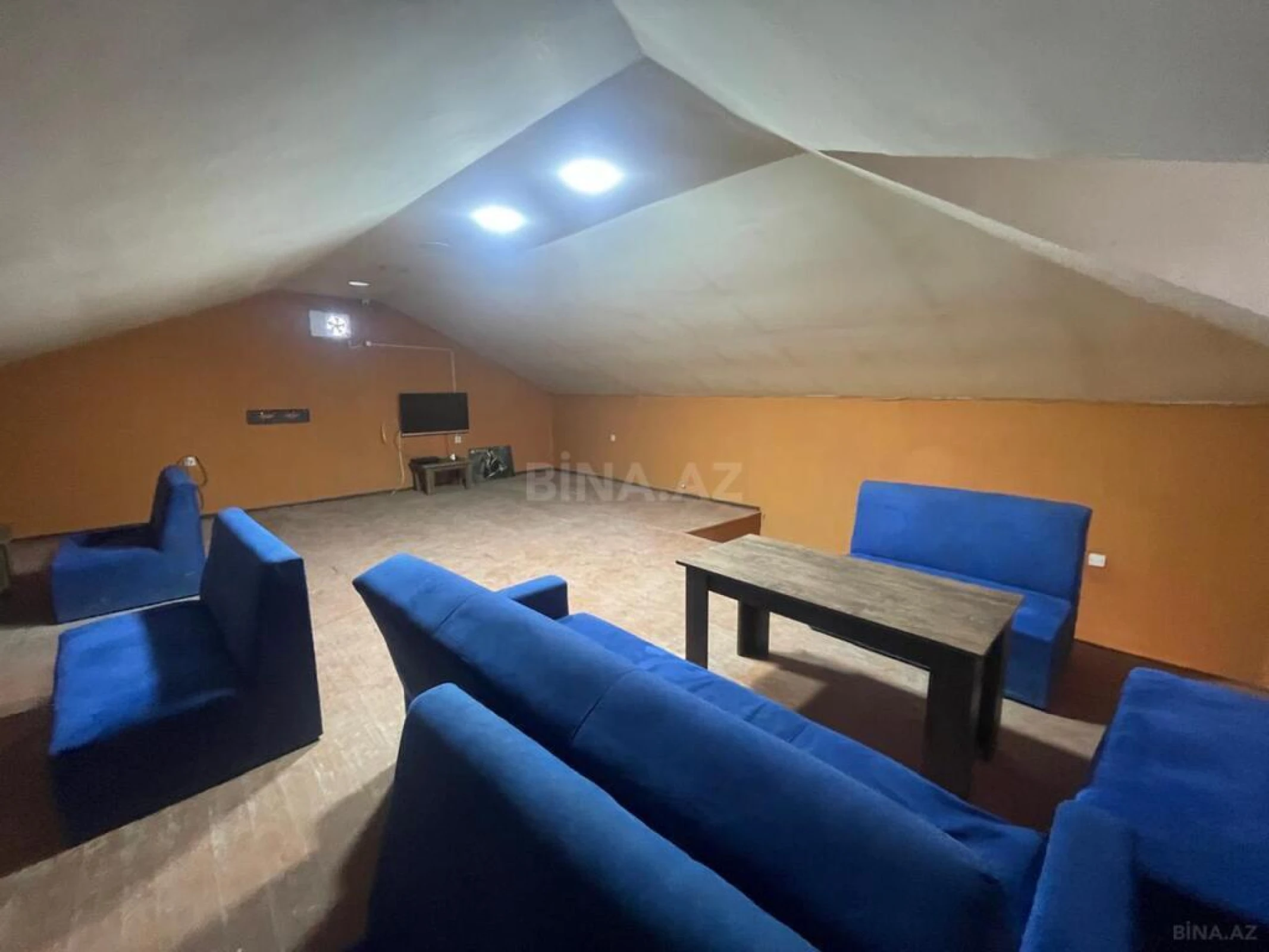 Kirayə verilir obyekt 125 m²