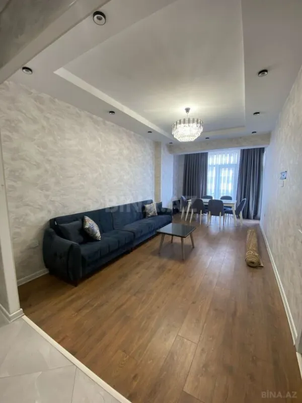 Kirayə verilir 2 otaqlı mənzil 70 m²