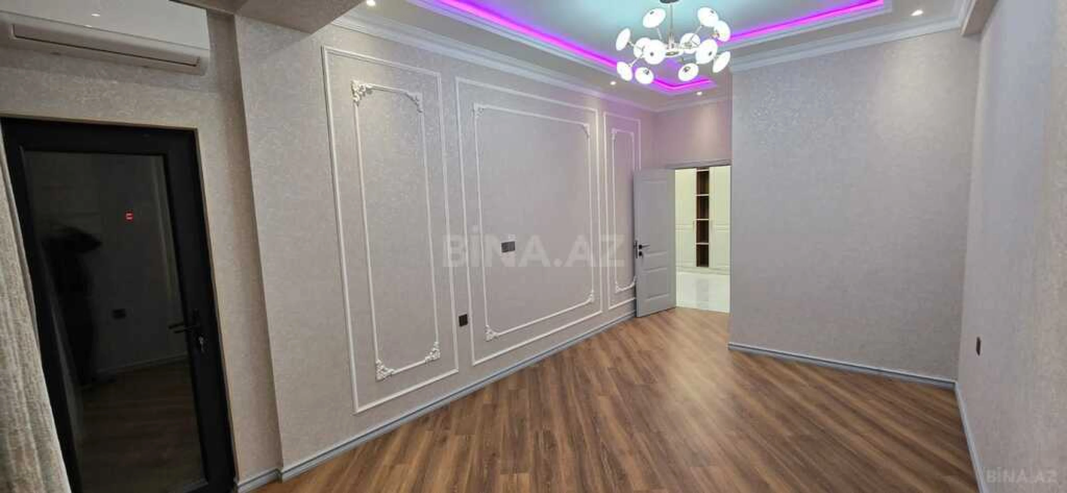 Satılır 3 otaqlı mənzil 141 m²