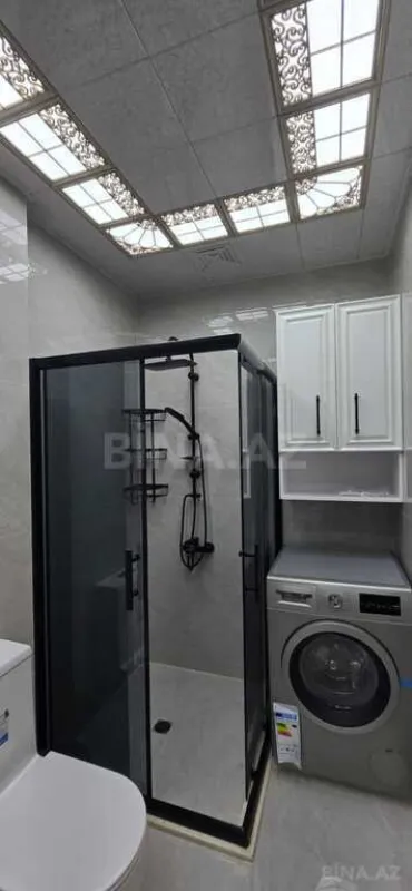 Satılır 3 otaqlı mənzil 141 m²