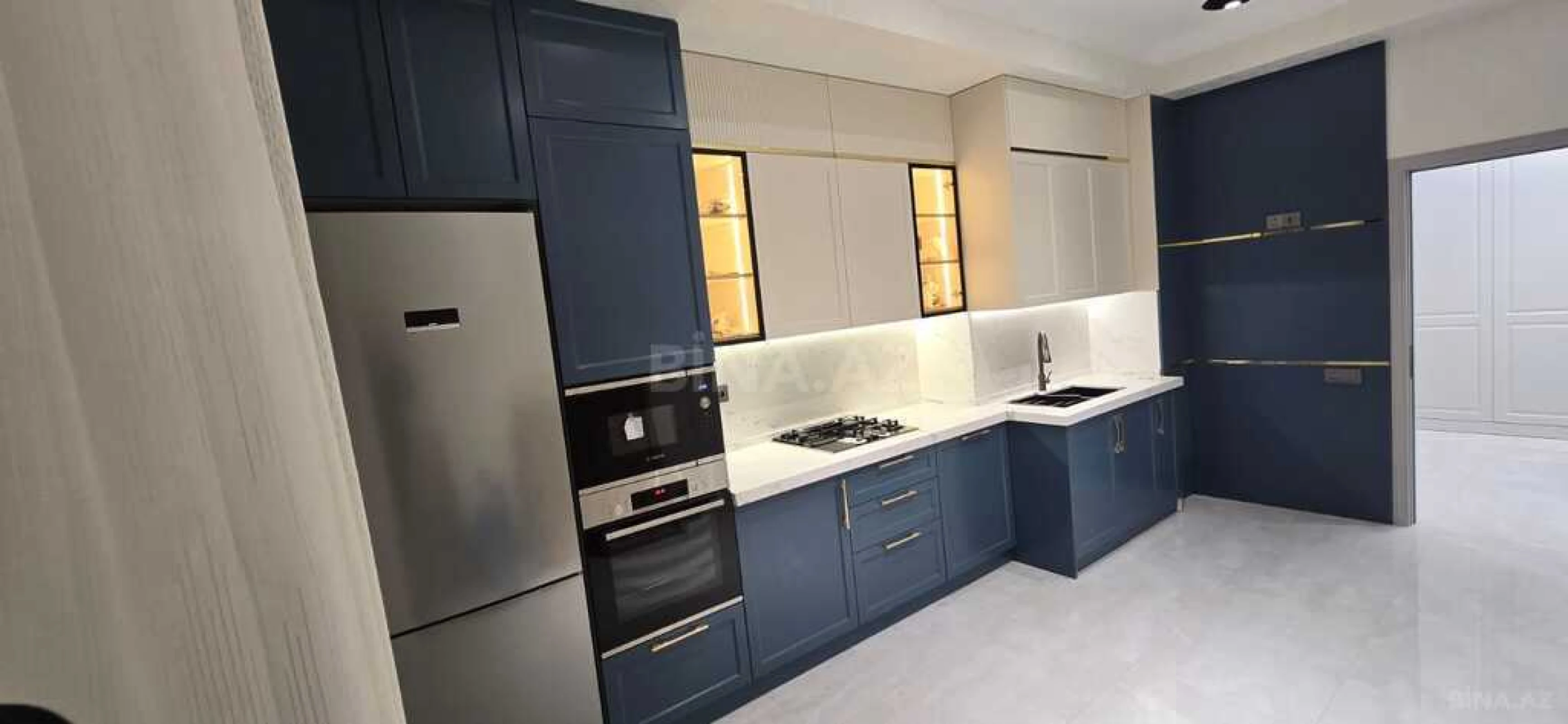 Satılır 3 otaqlı mənzil 141 m²