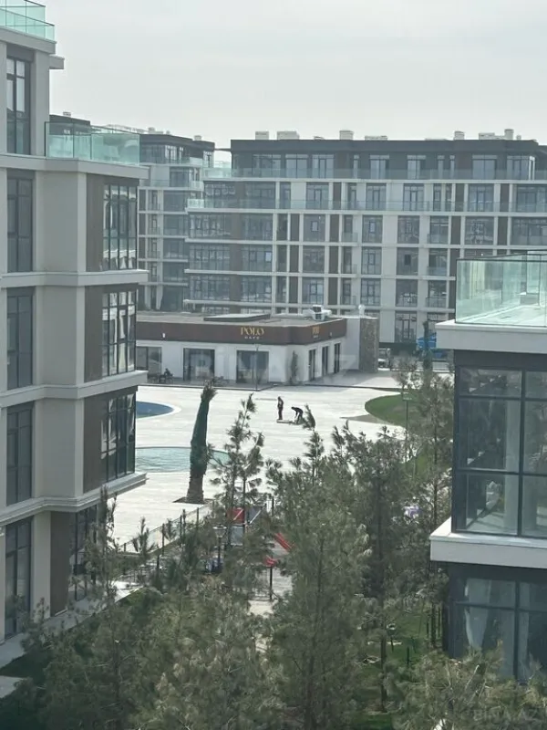 Satılır 3 otaqlı mənzil 133.4 m²