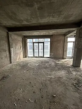 Satılır 3 otaqlı mənzil 133.4 m²