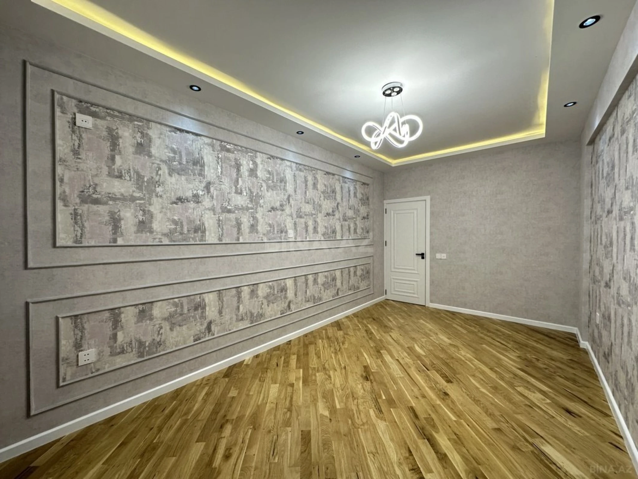 Satılır 4 otaqlı mənzil 155 m²