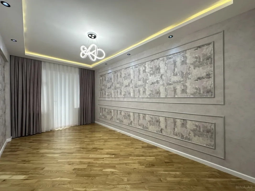 Satılır 4 otaqlı mənzil 155 m²
