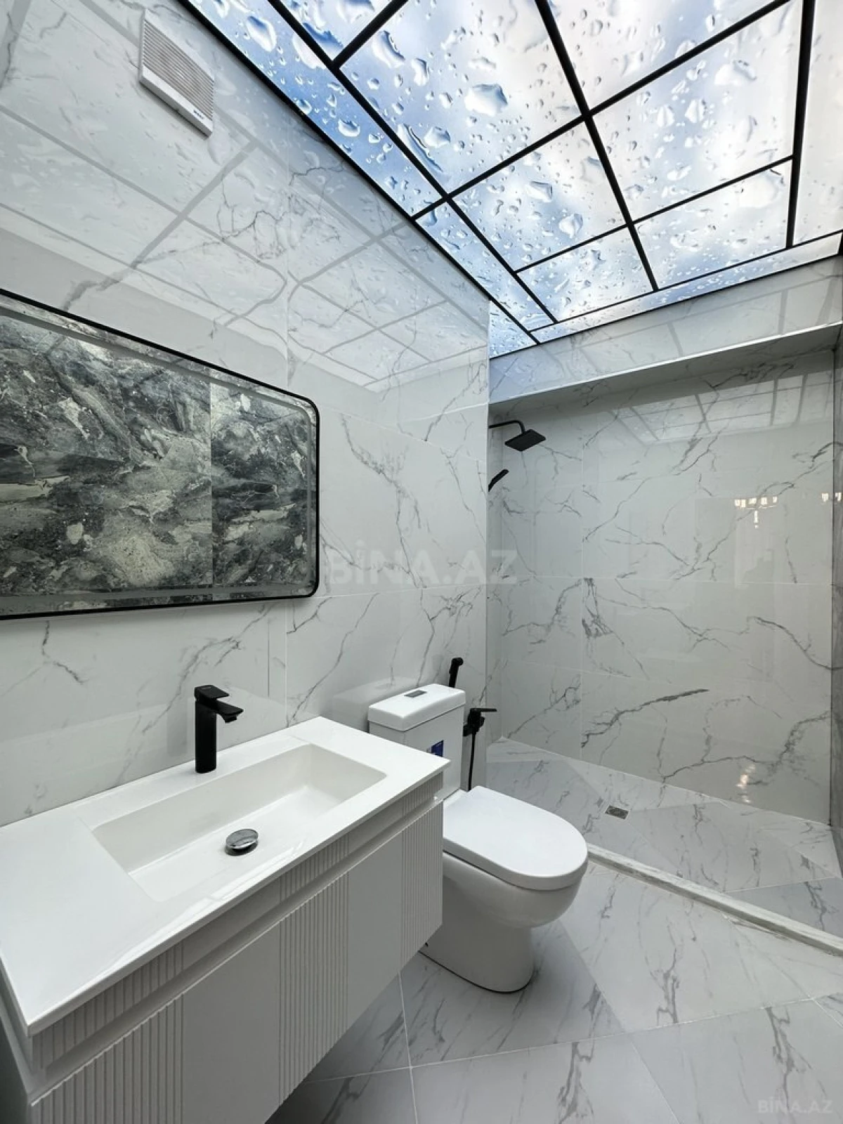 Satılır 4 otaqlı mənzil 155 m²