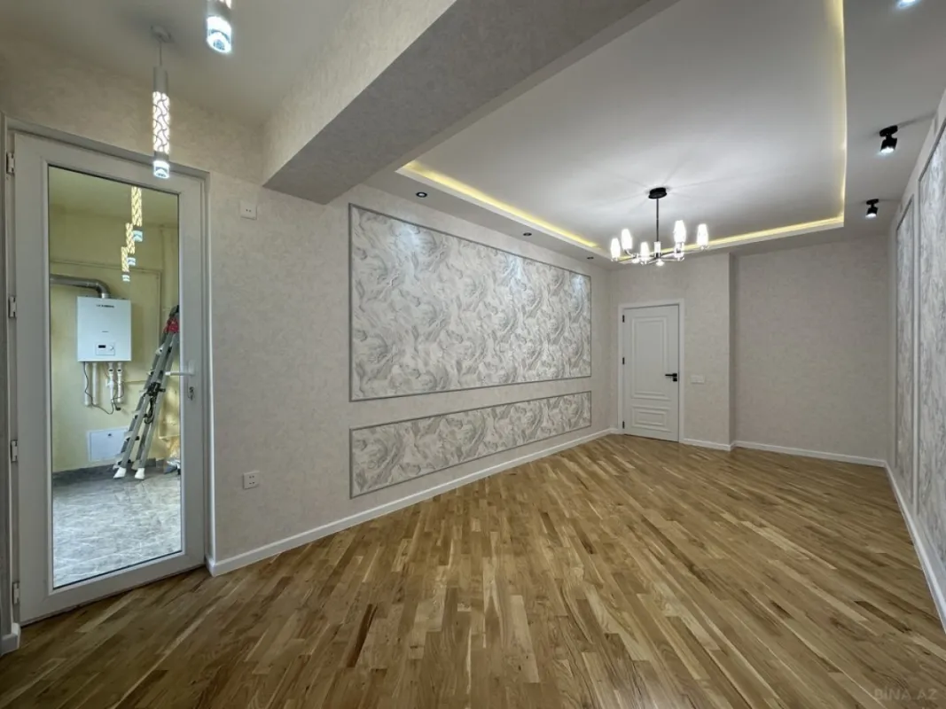 Satılır 4 otaqlı mənzil 155 m²