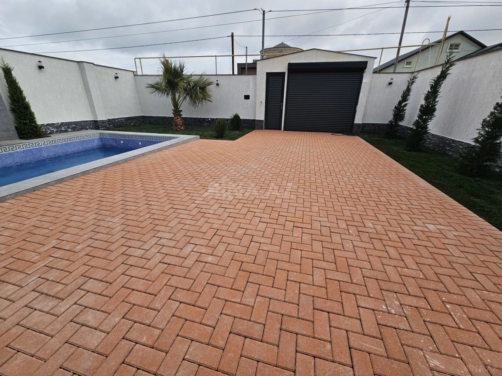 Satılır 4 otaqlı həyət evi 160 m²