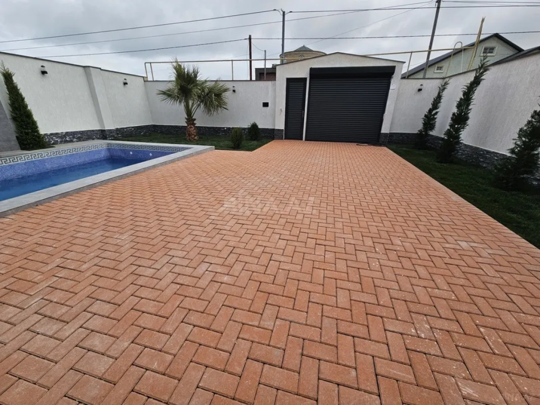 Satılır 4 otaqlı həyət evi 160 m²