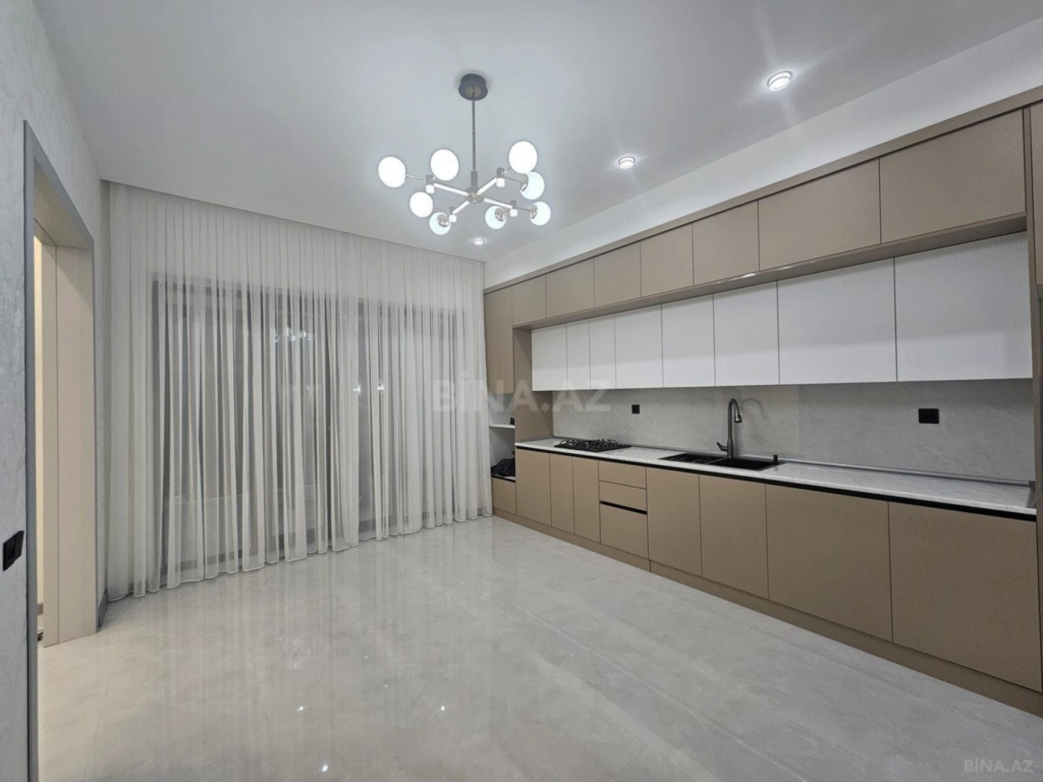 Satılır 4 otaqlı həyət evi 160 m²