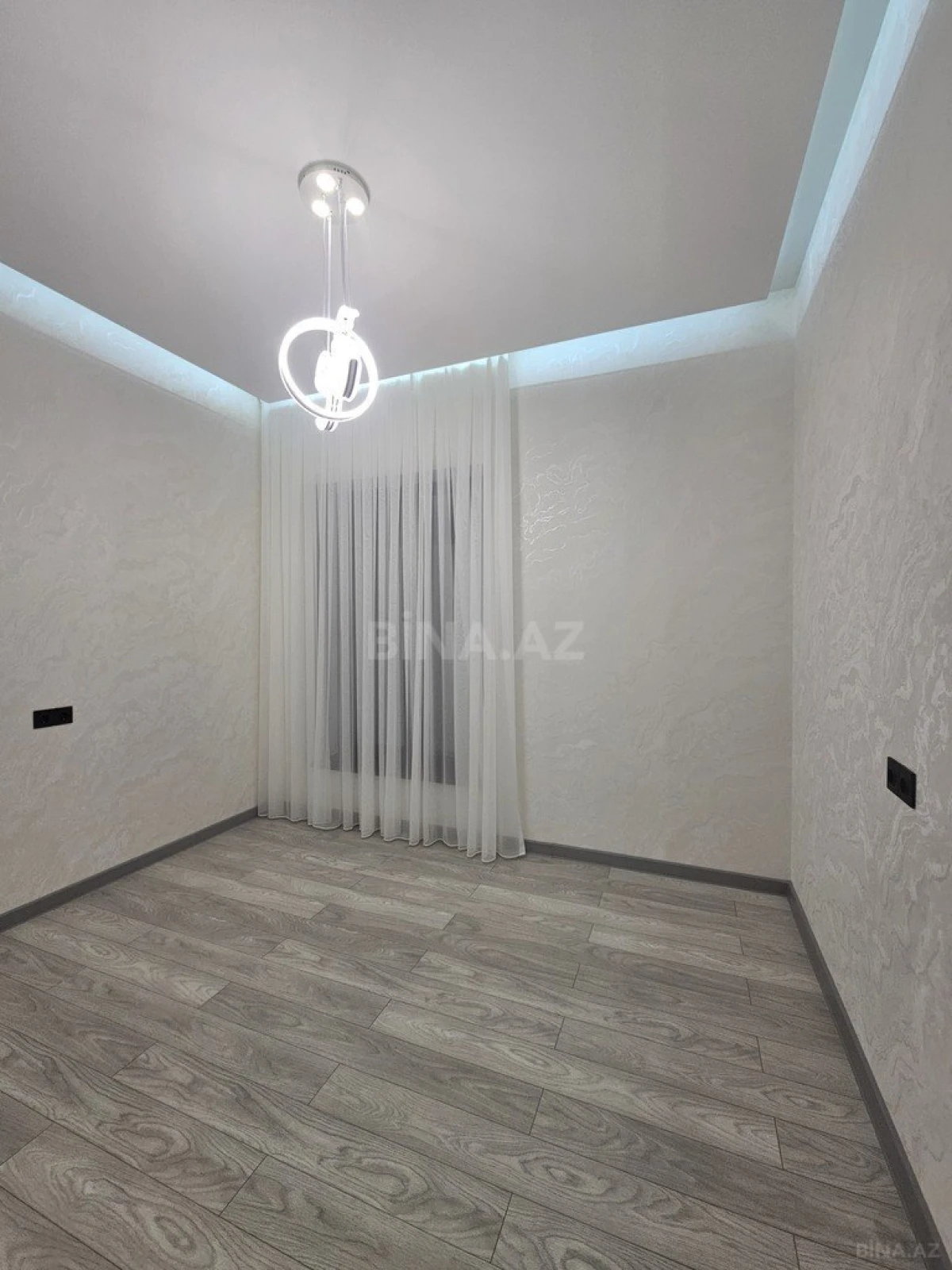 Satılır 4 otaqlı həyət evi 160 m²