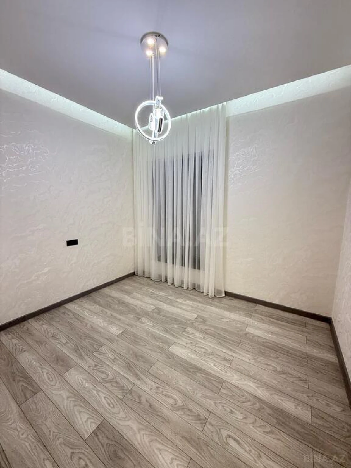 Satılır 4 otaqlı həyət evi 160 m²