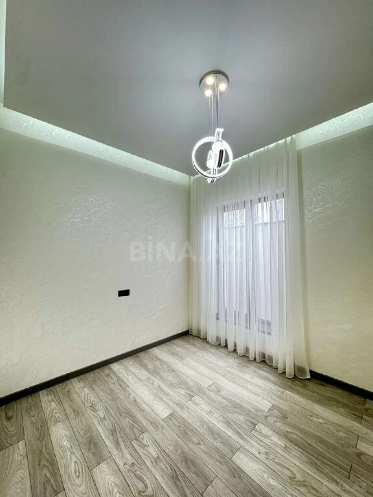 Satılır 4 otaqlı həyət evi 160 m²