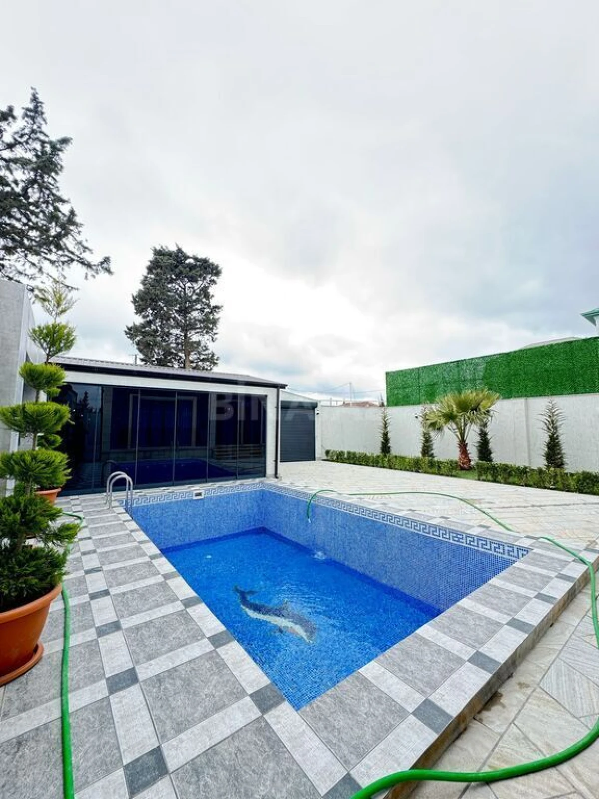 Satılır 4 otaqlı həyət evi 190 m²