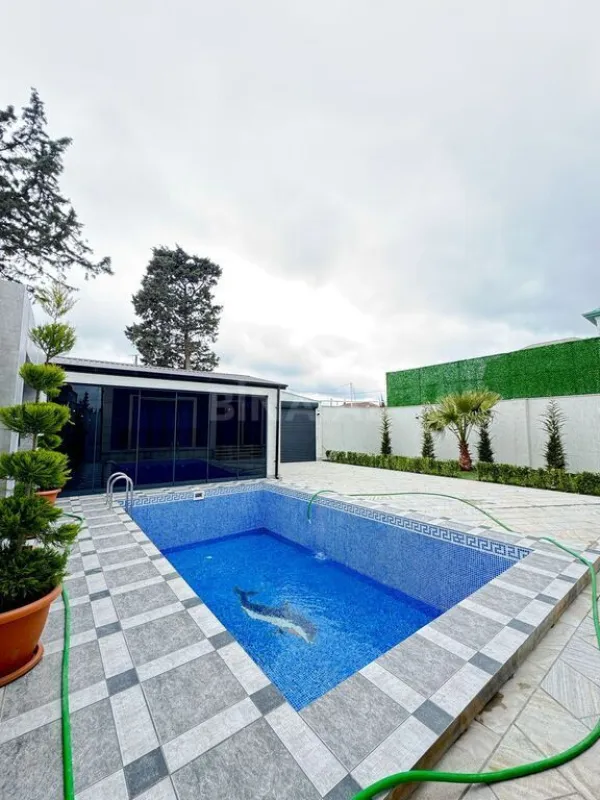 Satılır 4 otaqlı həyət evi 190 m²