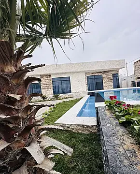 Satılır 5 otaqlı həyət evi 200 m² — Bakı, Mərdəkan 5 otaq 200.00 m²