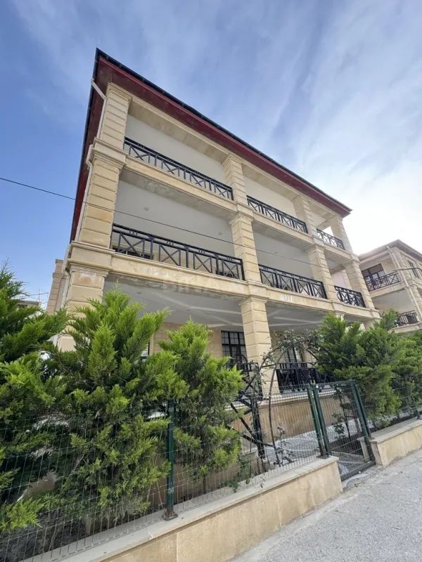 Satılır 2 otaqlı mənzil 53 m²