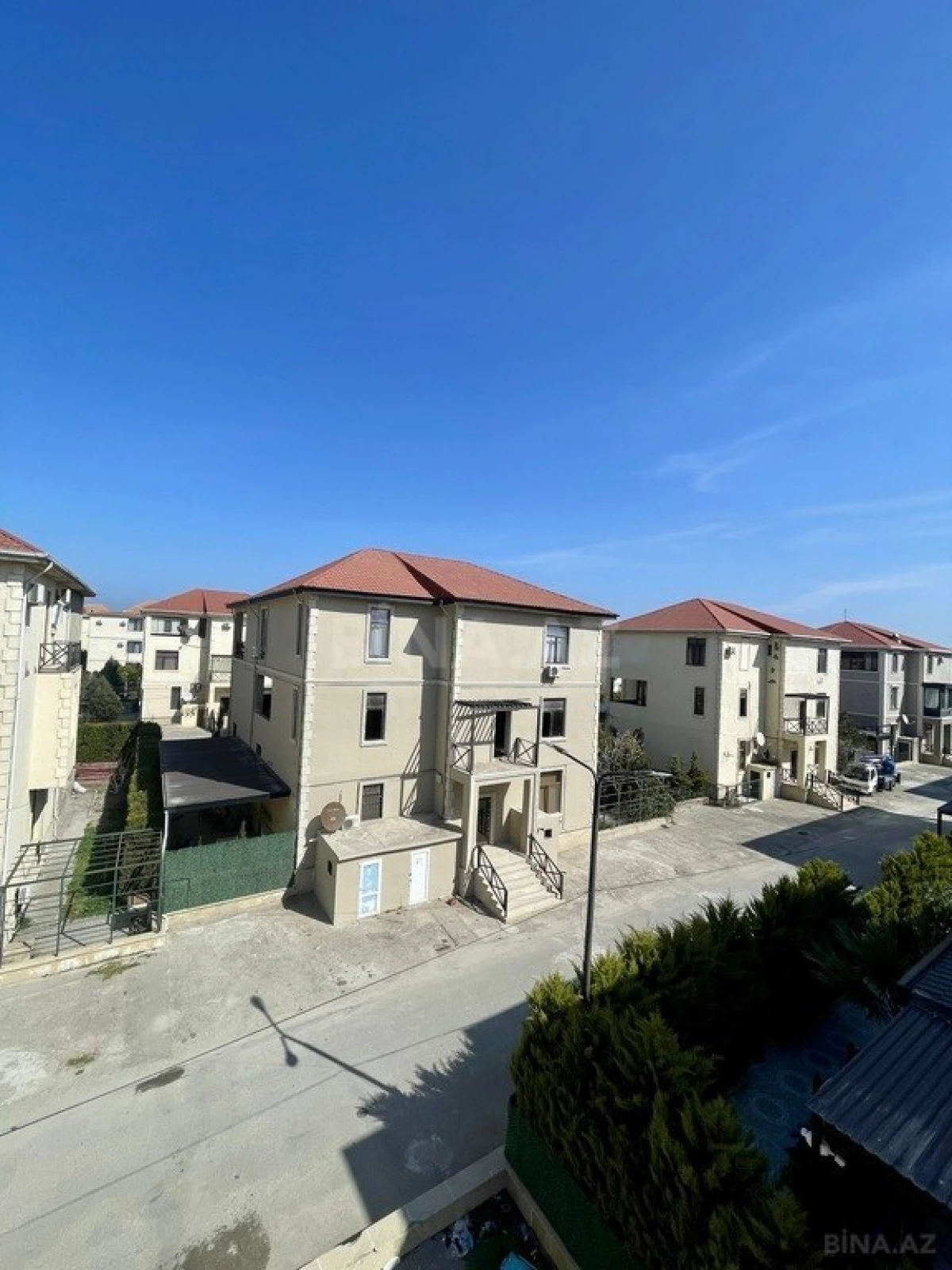 Satılır 2 otaqlı mənzil 53 m²