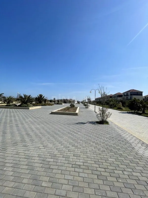 Satılır 3 otaqlı mənzil 115 m²