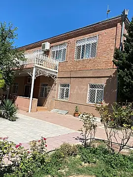 Satılır 8 otaqlı həyət evi 300 m²
