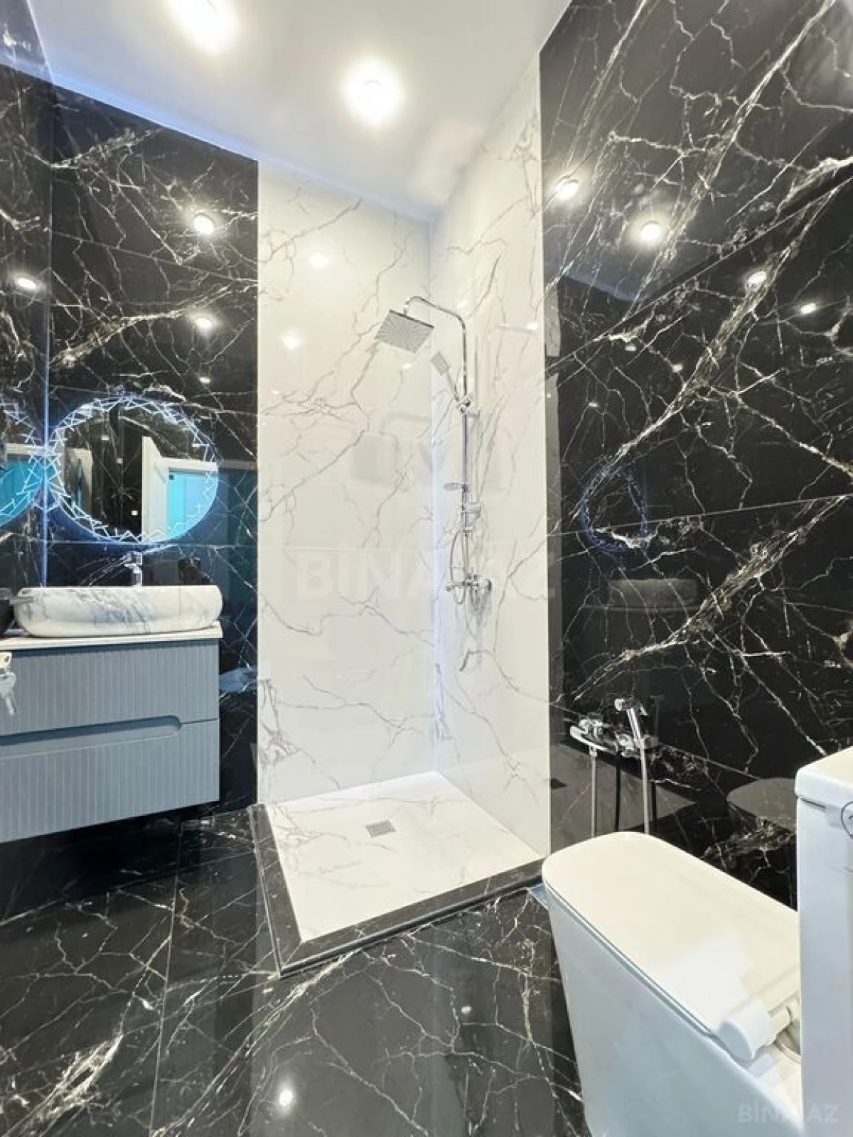 Satılır 4 otaqlı həyət evi 180 m²