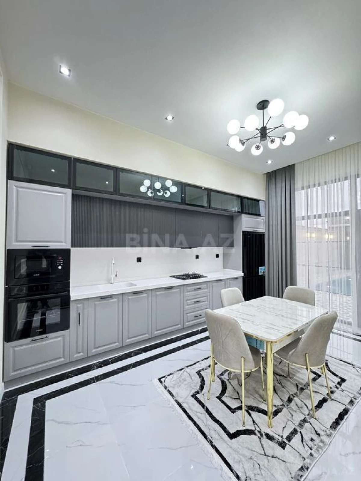 Satılır 4 otaqlı həyət evi 180 m²