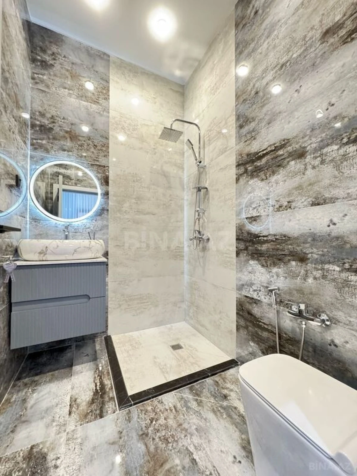 Satılır 4 otaqlı həyət evi 180 m²