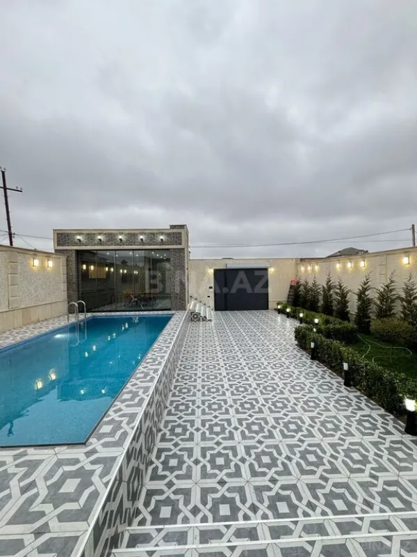 Satılır 4 otaqlı həyət evi 180 m²