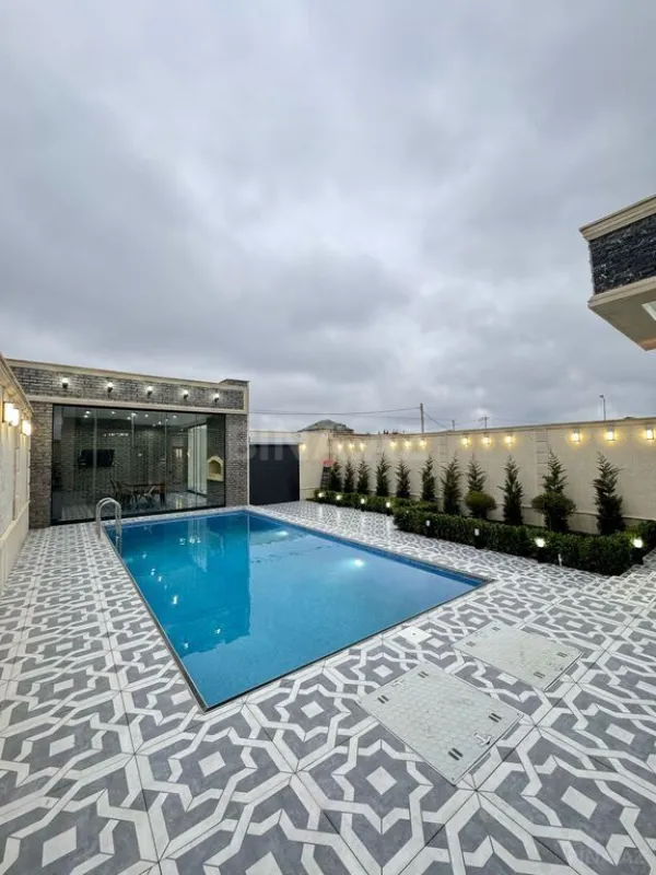 Satılır 4 otaqlı həyət evi 180 m²