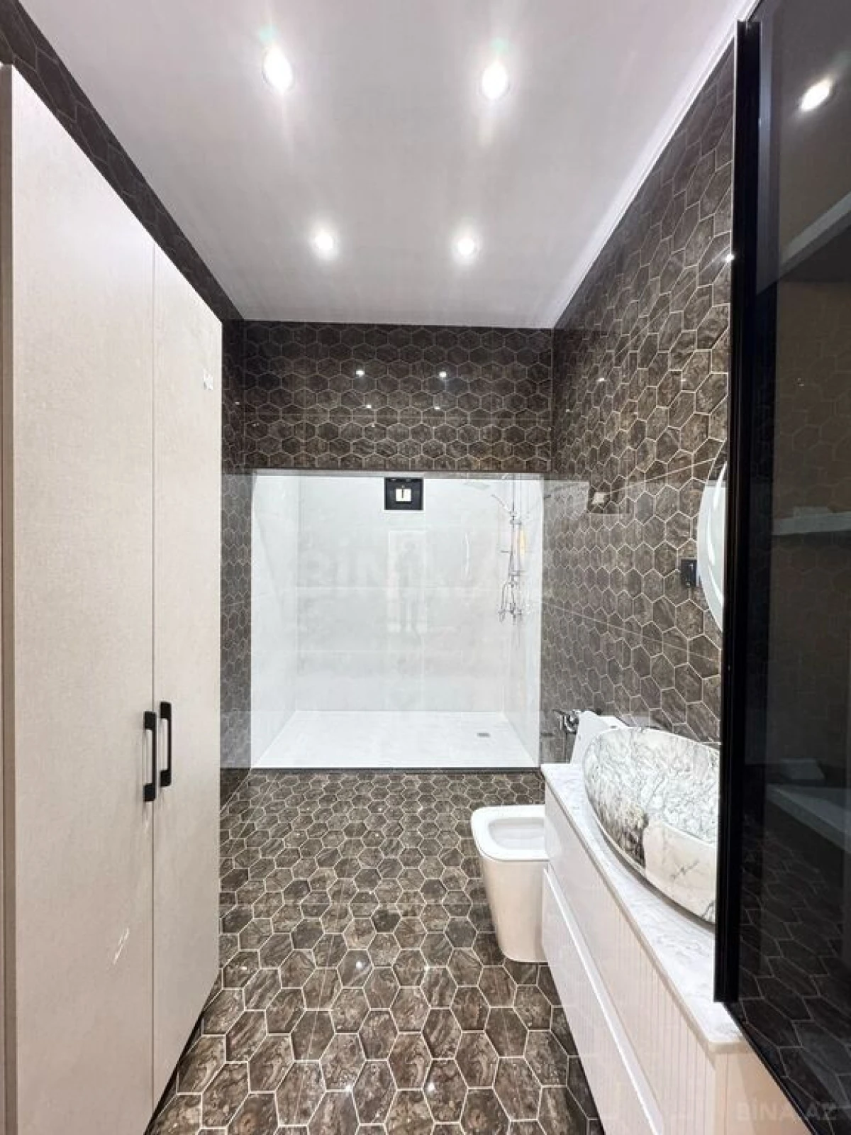Satılır 4 otaqlı həyət evi 180 m²