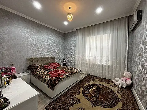 Satılır 4 otaqlı həyət evi 150 m²