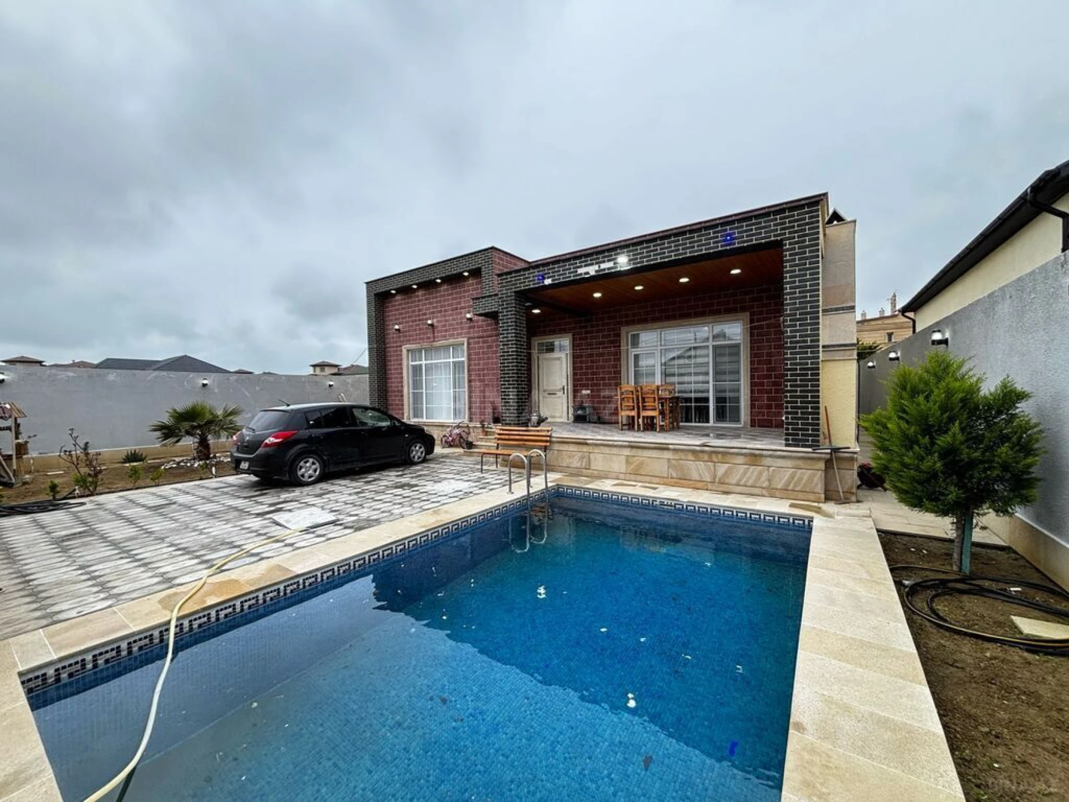 Satılır 4 otaqlı həyət evi 150 m²