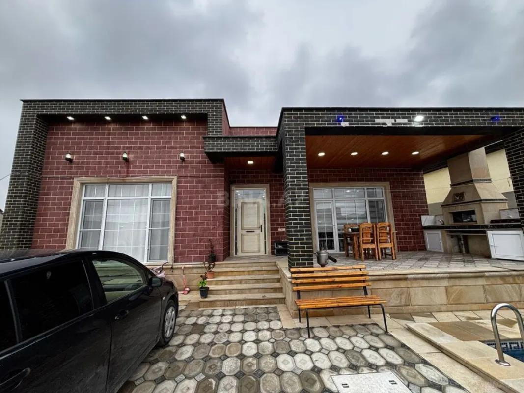 Satılır 4 otaqlı həyət evi 150 m²