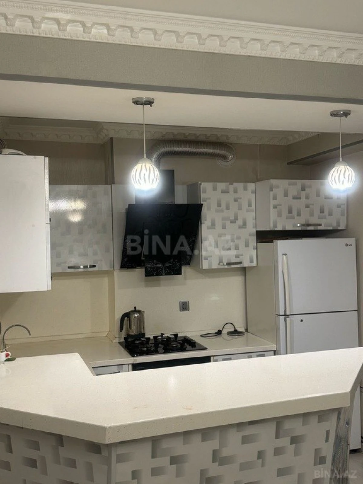 Satılır 3 otaqlı mənzil 82 m²