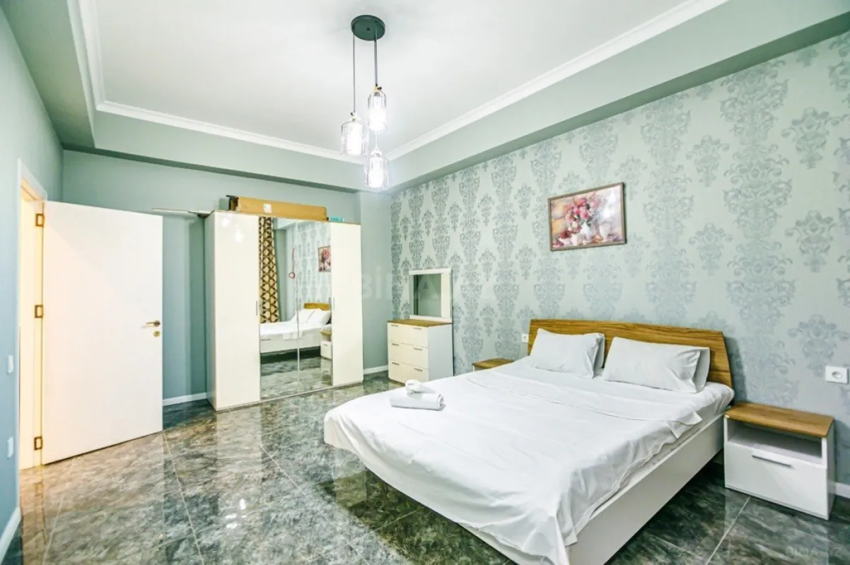 Kirayə verilir 2 otaqlı mənzil 60 m²