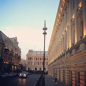 Satılır 4 otaqlı mənzil 148 m²