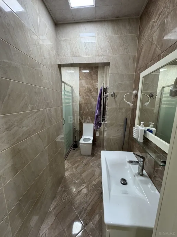 Satılır 4 otaqlı mənzil 181 m²