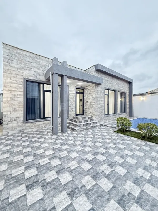 Satılır 4 otaqlı həyət evi 145 m²