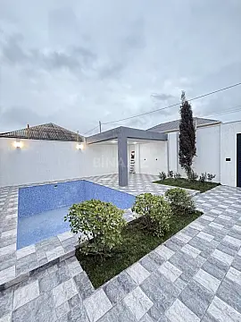 Satılır 4 otaqlı həyət evi 145 m²