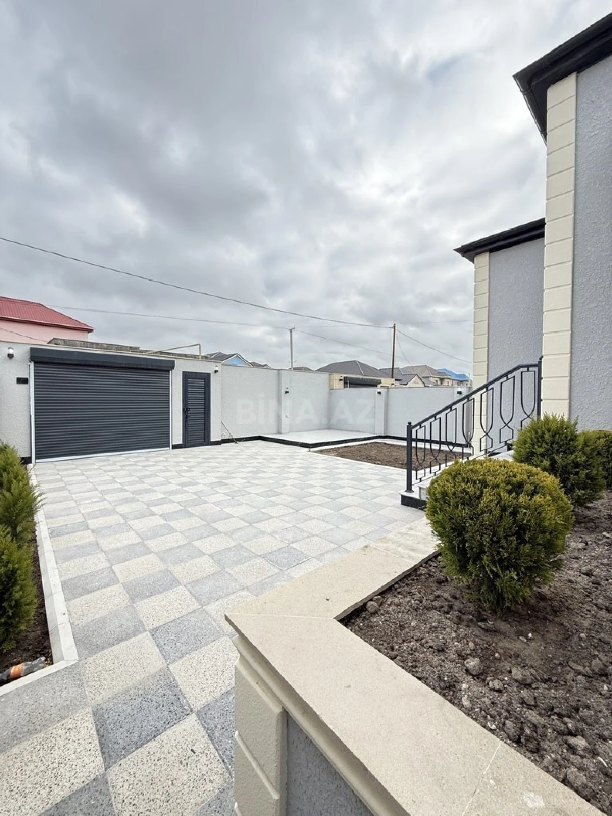 Satılır 4 otaqlı həyət evi 145 m²