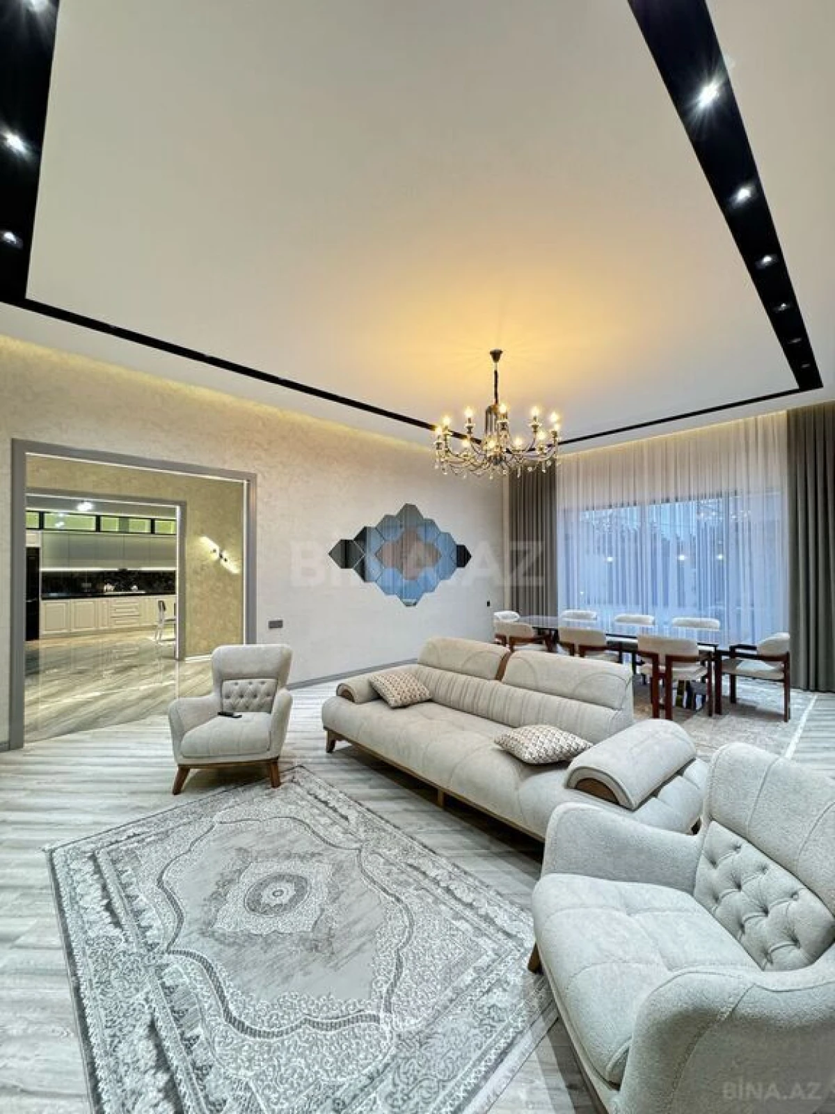 Satılır 5 otaqlı həyət evi 250 m²