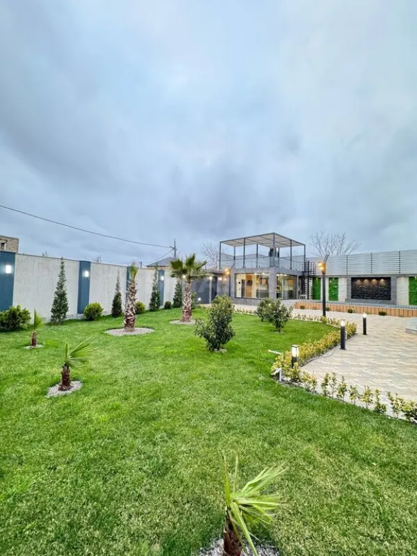 Satılır 5 otaqlı həyət evi 250 m²