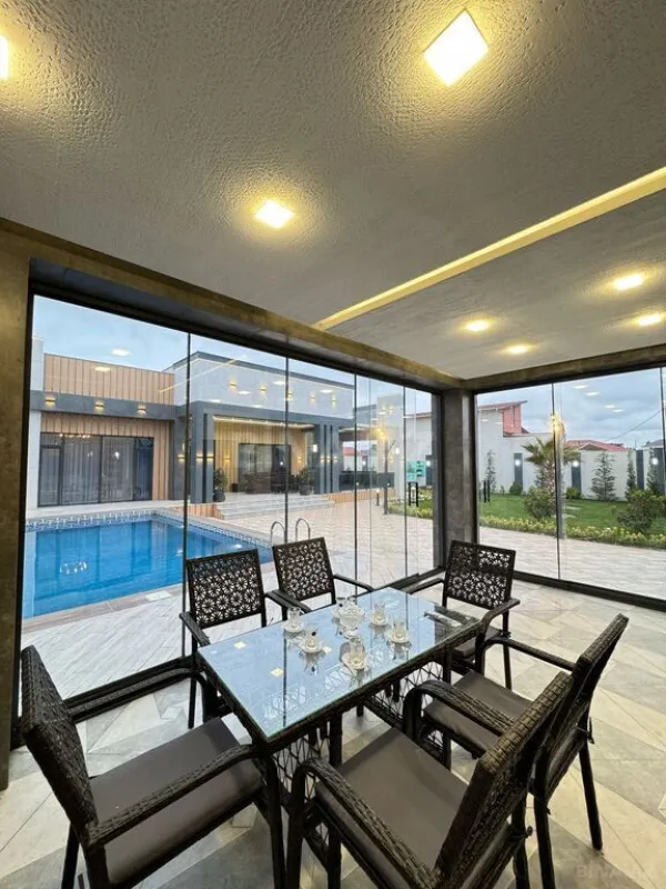 Satılır 5 otaqlı həyət evi 250 m²