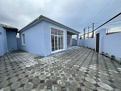 Satılır 3 otaqlı həyət evi 100 m²