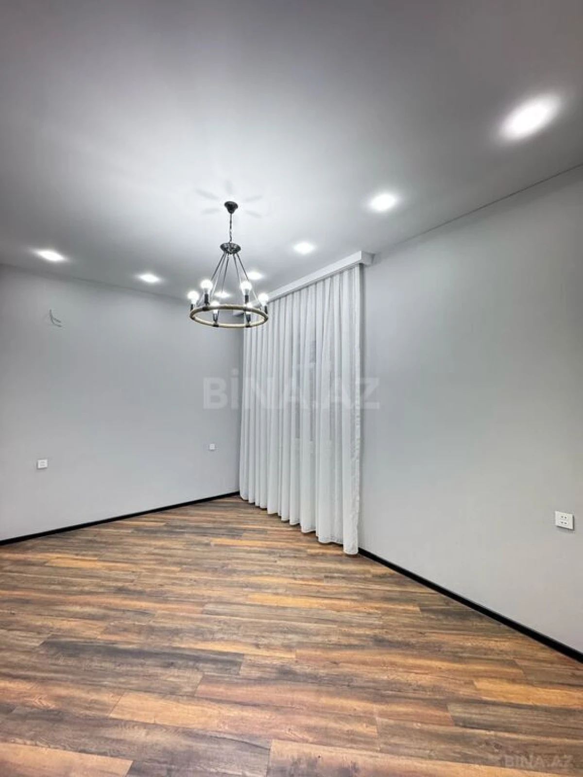 Satılır 4 otaqlı həyət evi 160 m²