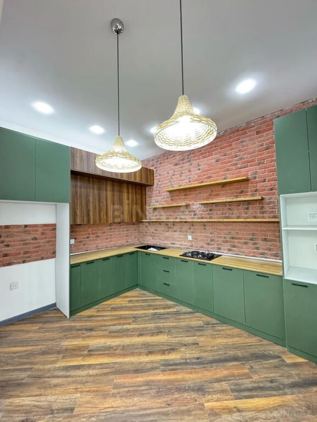 Satılır 4 otaqlı həyət evi 160 m²