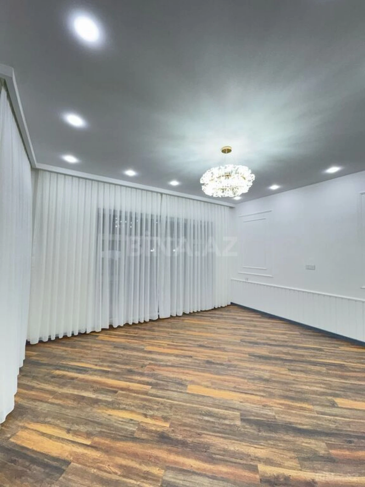 Satılır 4 otaqlı həyət evi 160 m²