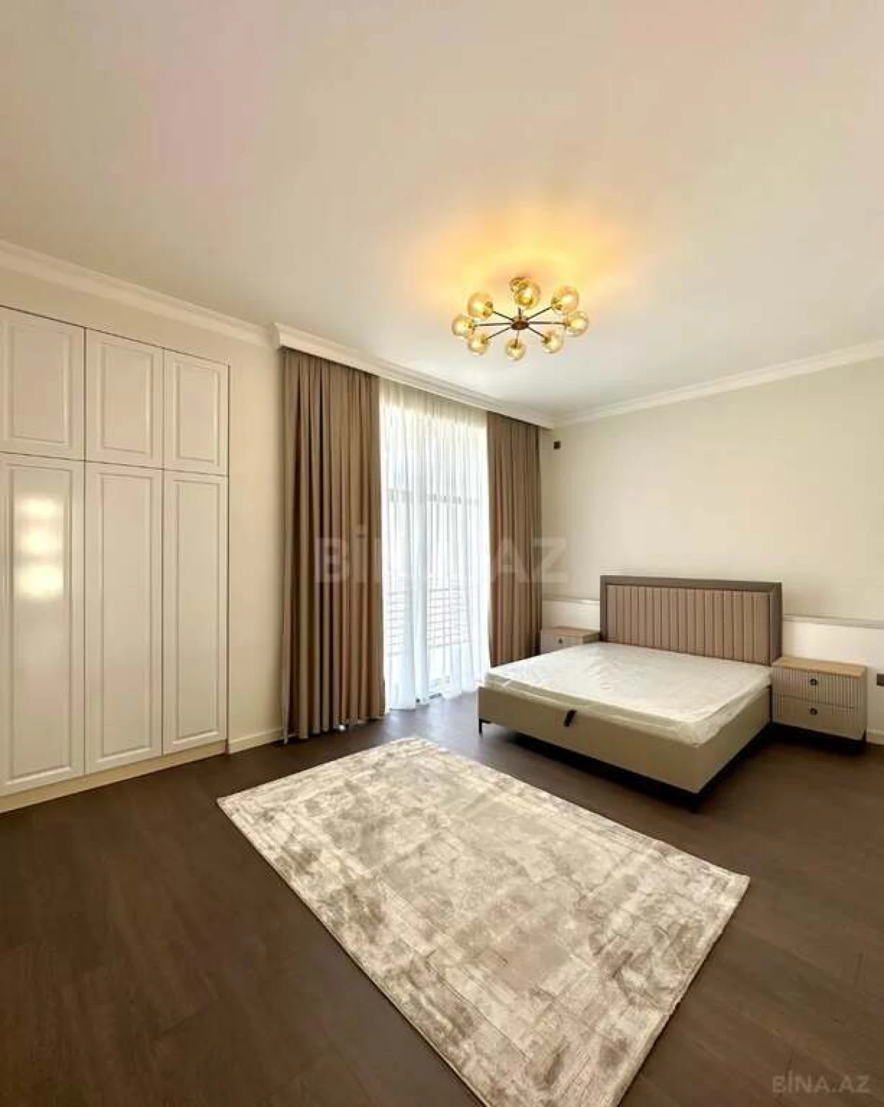 Satılır 4 otaqlı həyət evi 200 m²